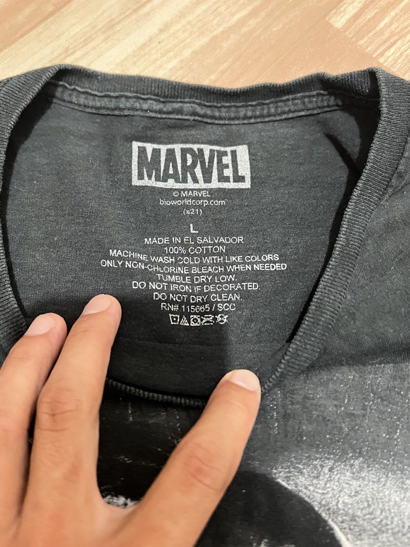 Marvel Venom Graphic T-Shirt Size L (Category: Tshirts & Polo Shirts ) located in Naga. Submitted by retro_rackph (Listing ID 1447422816, Image 3). Description: - Cool Marvel Venom graphic print t-shirt - Made from 100% soft cotton - Tagged as Size L (please check measurements if possible) - Perfect for any Marvel or Venom fan! - Easy care: Machine washable, tumble dry low.