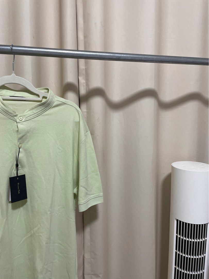 MASSIMO DUTTI BNWT (Category: Tshirts & Polo Shirts ) located in Makati City. Submitted by tinycloset__ (Listing ID 1447400580, Image 2). Description: MASSIMO DUTTI BNWT XL ON TAG.