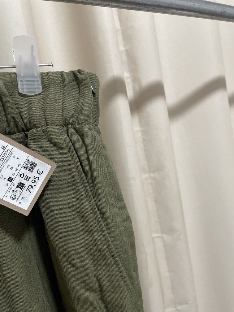 MASSIMO DUTTI LINEN PANTS BNWT (Category: Other Bottoms) located in Makati City. Submitted by tinycloset__ (Listing ID 1447401067, Image 3). Description: MASSIMO DUTTI 36 on tag (26-27) garterized BNWT.