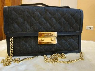 (Category: ) located in . Submitted by cher.again (Listing ID 1447305417, Image 1). Description: .