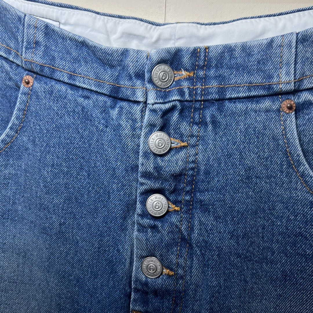 MM6 Maison Margiela - High Waisted Jeans (Category: Jeans) located in Puerto Princesa. Submitted by mshookup (Listing ID 1447437526, Image 3). Description: Size: 30 on tag Minor issue check last pic Color may vary due to lightning Measurements: 14” waist 39.5” length 9” leg opening 12.5” front rise Manage your expectations. Thrifted‼️.