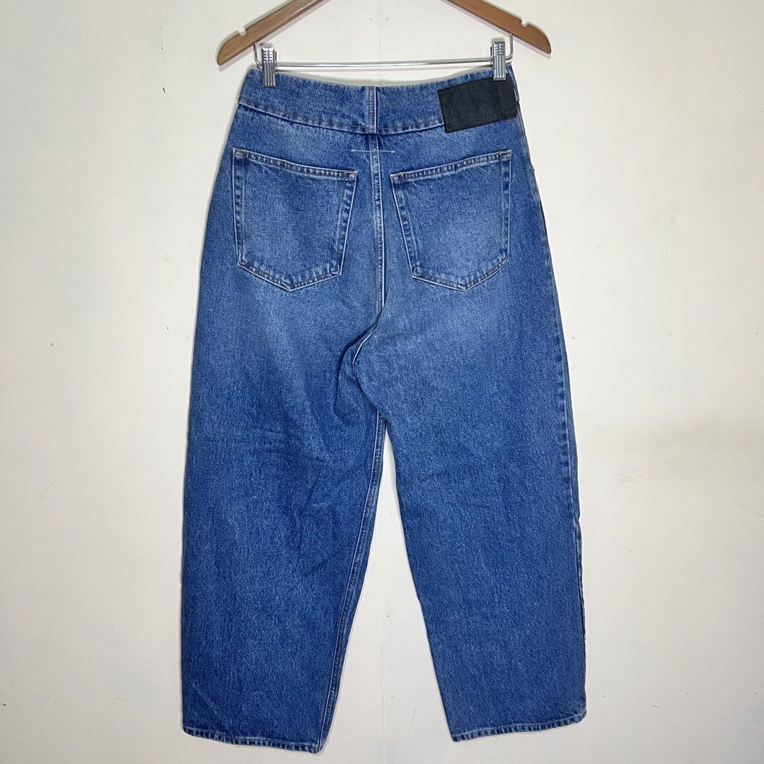 MM6 Maison Margiela - High Waisted Jeans (Category: Jeans) located in Puerto Princesa. Submitted by mshookup (Listing ID 1447437526, Image 2). Description: Size: 30 on tag Minor issue check last pic Color may vary due to lightning Measurements: 14” waist 39.5” length 9” leg opening 12.5” front rise Manage your expectations. Thrifted‼️.