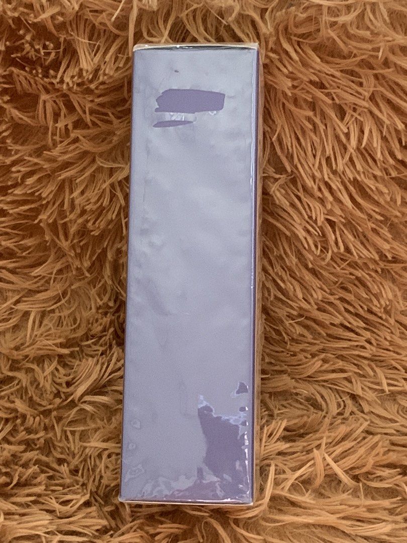 Murmure Eau de Toilette 75ml (Category: Fragrance & Deodorants) located in Quezon City. Submitted by bluishiken (Listing ID 1447431467, Image 3). Description: - Van Cleef & Arpels Murmure Eau de Toilette - Natural spray - 75 ml / 2.5 fl. oz. bottle - Made in France - Brand new, sealed in original packaging - feautures floral blend of white flowers, jasmine & tube rose. Lower notes: Vanilla & Cedar, hiving it a warm woody finish.