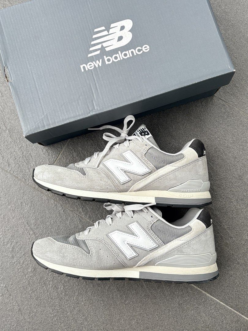 NEW BALANCE GREY DAY 996 (Category: Casual Shoes) located in Bacolod City. Submitted by madnomad (Listing ID 1447318945, Image 3). Description: New Balance 996 grey day shoes Slightly used All good condition RFS: Decluttering.