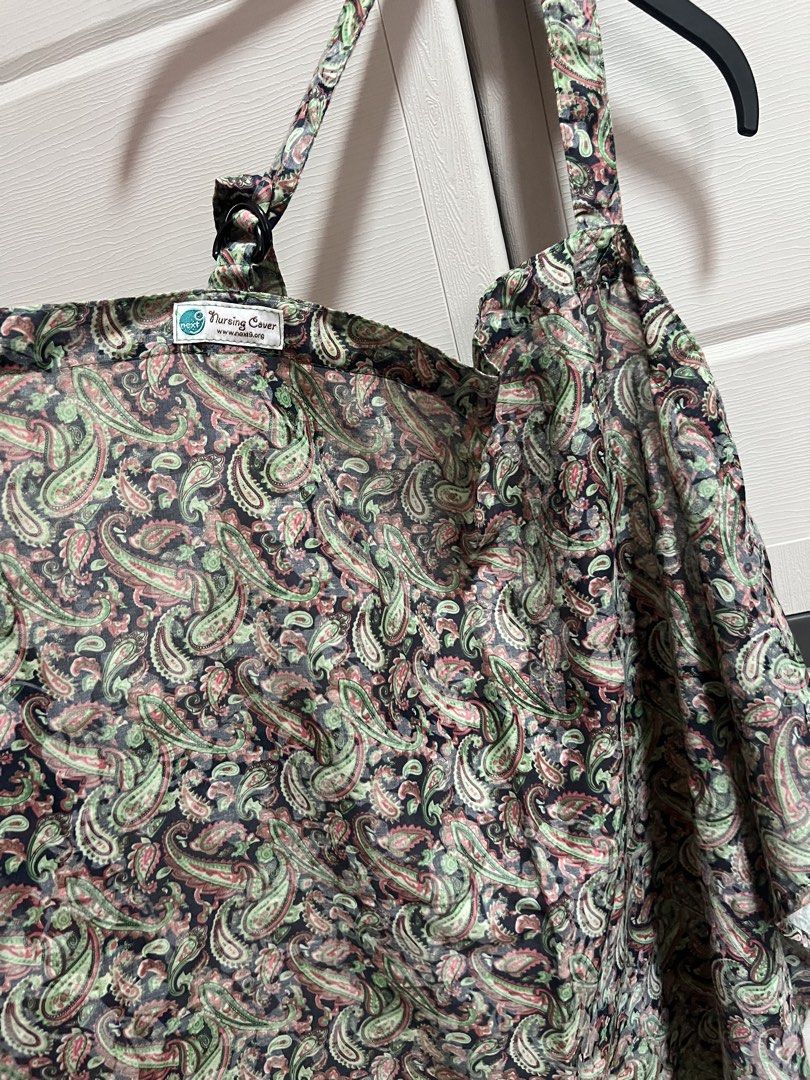 Next9 Nursing Cover - Paisley Print (Category: Maternity wear) located in Cainta. Submitted by p3spreloved (Listing ID 1447323837, Image 2). Description: - Adjustable nursing cover with a ring - Features a pretty paisley print - Easy to use for discreet breastfeeding on the go - Lightweight and portable Length 36in.