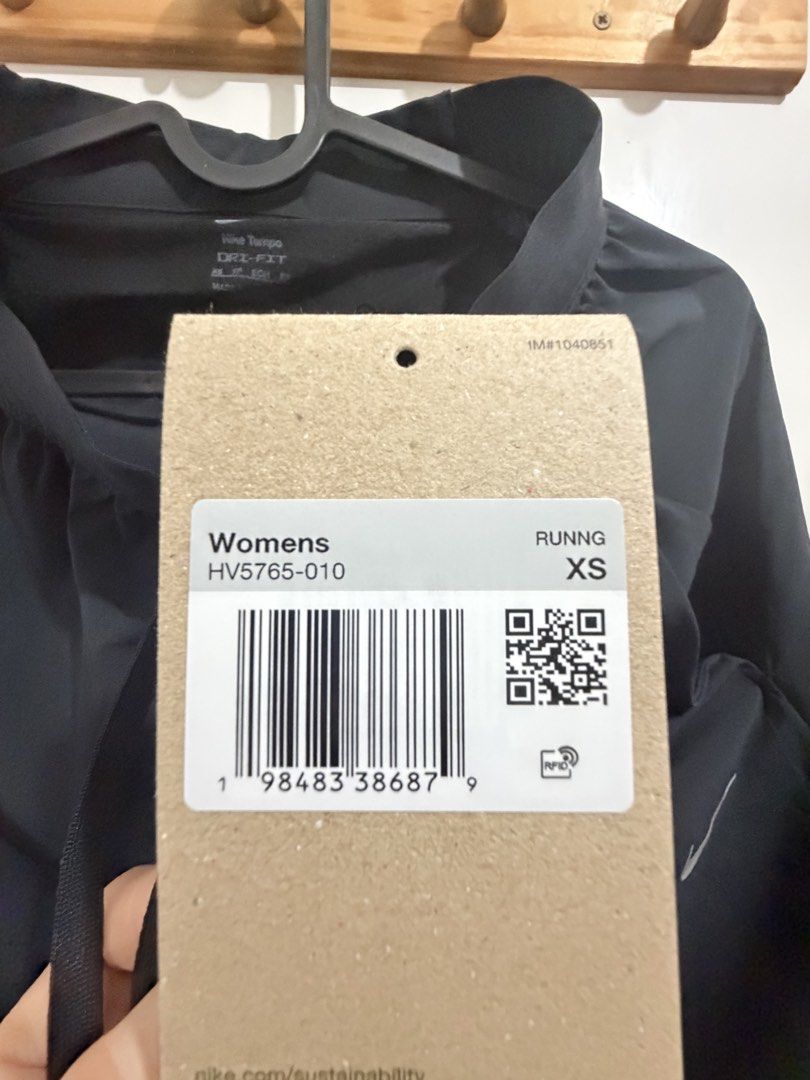 Nike 跑步運動褲 （分類：運動服裝）位於 Hong Kong。 由 crabcc 提交（商品編號 1447440743，圖片 3）。簡介： Nike 跑步運動褲 Size :XS $189。