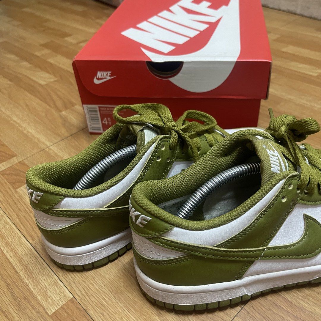 NIKE DUNK LOW MEDIUM OLIVE (Category: Sneakers) located in Manila. Submitted by gomdobear (Listing ID 1447449036, Image 3). Description: SIZE 4.5 Y OR 235 MM - USW: 6 - UK 4 - EU 36.5 USED TWICE ONLY! GOOD AS NEW! With Receipt from Footlocker (kinda unclear already) Meetup: Alabang Area or Taft Avenue (Vito Cruz Area) .