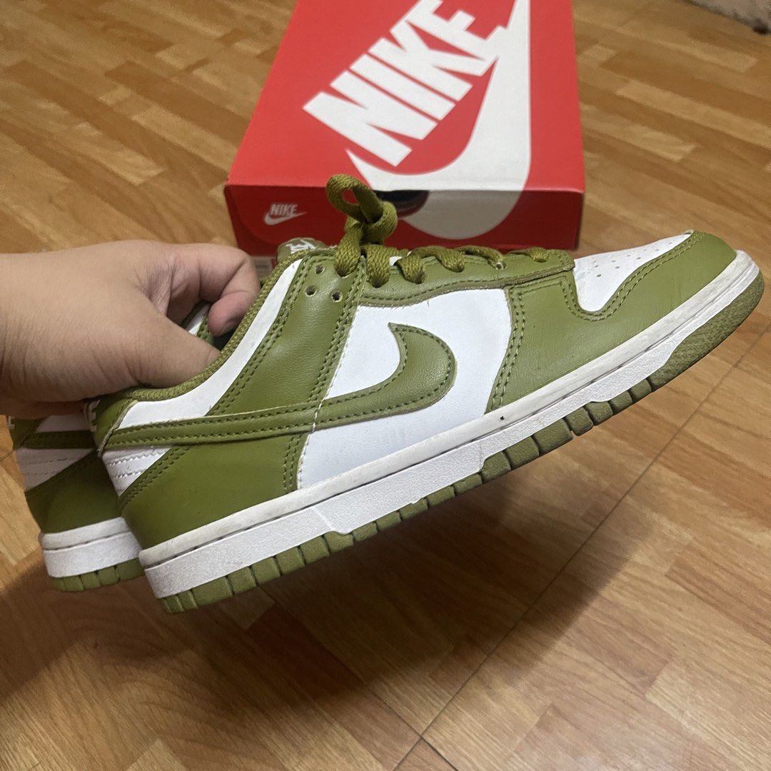 NIKE DUNK LOW MEDIUM OLIVE (Category: Sneakers) located in Manila. Submitted by gomdobear (Listing ID 1447449036, Image 2). Description: SIZE 4.5 Y OR 235 MM - USW: 6 - UK 4 - EU 36.5 USED TWICE ONLY! GOOD AS NEW! With Receipt from Footlocker (kinda unclear already) Meetup: Alabang Area or Taft Avenue (Vito Cruz Area) .