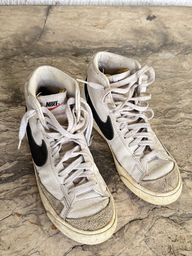 Nike high cut shoes (Category: Sneakers) located in Quezon City. Submitted by silverls7 (Listing ID 1447372726, Image 3). Description: Preloved shoes of mine! needs cleaning :)) .