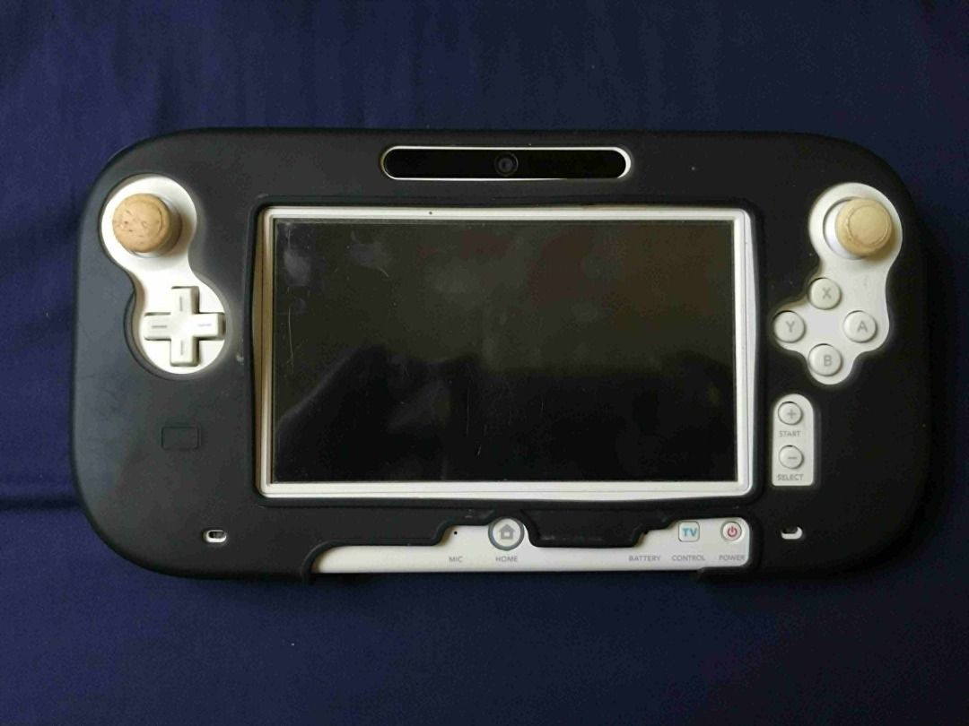 Nintendo Wii U GamePad Cover (Category: Nintendo) located in Manila. Submitted by deanaaron (Listing ID 1447353928, Image 3). Description: Please note: I may take some time to reply due to my school schedule, but I’ll get back to you as soon as I can. Thank you for your patience! For Sale: 2 pcs. Wii U GamePad Cover (Wii U GamePad not included.) - Silicone Soft Gel Cover - Mario Kart 8 MARIO Hard Case Cover Price: ₱400 Condition: Second-hand, Mar
