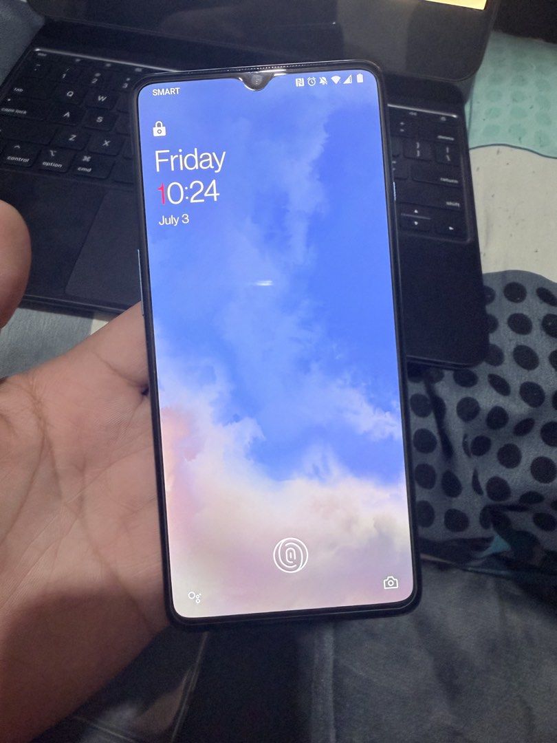 OnePlus 7T 128GB (Category: OnePlus) located in Manila. Submitted by ronniexb (Listing ID 1447433344, Image 2). Description: For Sale Glacier Blue 128GB No Issues No history of repair Includes: Original Cable, Charging brick, and clear case Very nice device! Once a flagship with SnapDragon 855+ chipset..