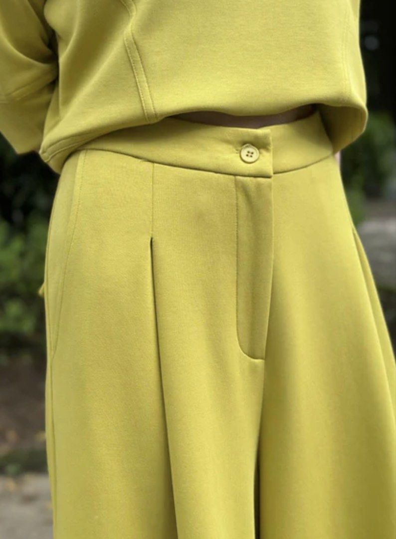 Pink Manila Weiss Culottes Pants (Category: Other Bottoms) located in Manila. Submitted by rpeva19 (Listing ID 1447297857, Image 3). Description: Like new, no flaws Pleated culottes pants Softy and comfortable Color: yellow Size: XS Original rrp: 1950.