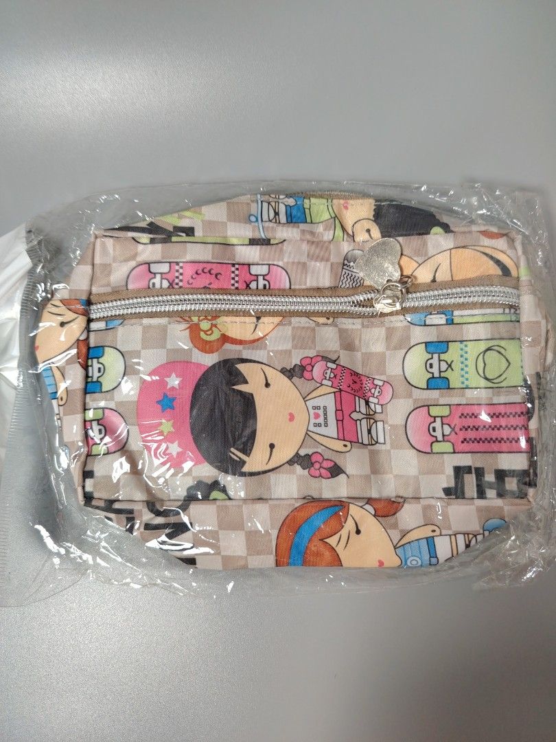 Pouches (Category: Purses & Pouches) located in Cainta. Submitted by tyra0521 (Listing ID 1447320548, Image 3). Description: take all 800.