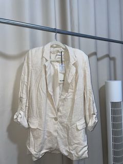 (Category: ) located in . Submitted by tinycloset__ (Listing ID 1447398590, Image 1). Description: .