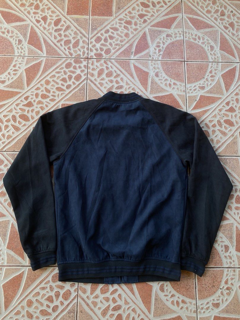 Pull&bear jacket (Category: Coats, Jackets and Outerwear) located in Cebu City. Submitted by griftandgrind (Listing ID 1447391338, Image 2). Description: Pull&bear jacket Excellent condition no issue Color rate: 9.5/10 Size M on tag (20.5W 26.5L) Details already posted 385 ship .
