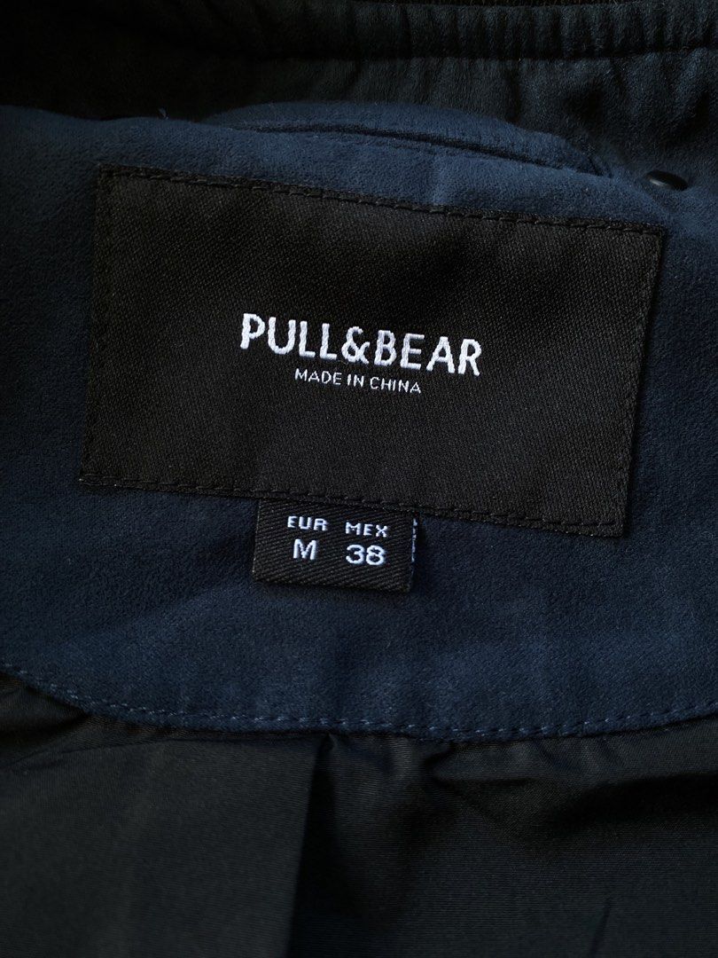 Pull&bear jacket (Category: Coats, Jackets and Outerwear) located in Cebu City. Submitted by griftandgrind (Listing ID 1447391338, Image 3). Description: Pull&bear jacket Excellent condition no issue Color rate: 9.5/10 Size M on tag (20.5W 26.5L) Details already posted 385 ship .