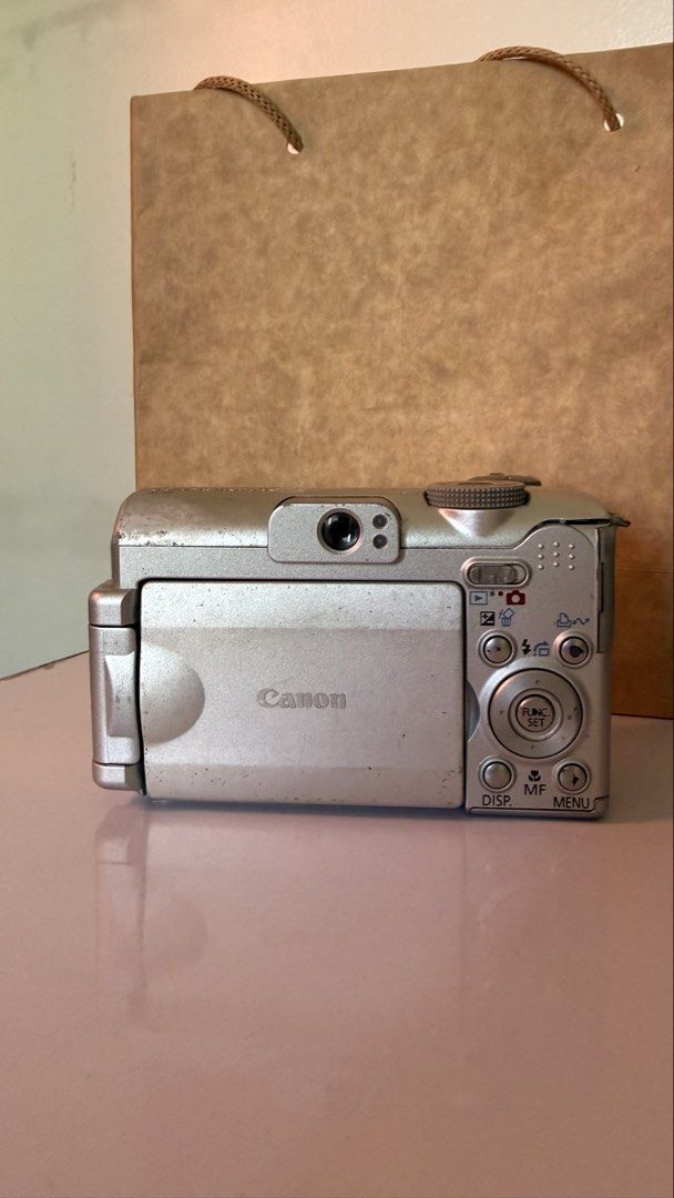 RARE | Canon PowerShot A630 (Category: Cameras) located in Taytay. Submitted by egssnbacon (Listing ID 1447367090, Image 2). Description: FOR REPAIR OR PARTS | Canon PowerShot A630 ✅ Great for vintage grainy & soft photos ✅ Flip screen (good for selfies) ✅ Uses 4x AA Battery ✅ Minimal dust in viewfinder ✅ Buttons are crisp ✅Clean battery slot ❎ LCD burn for repair ❎ Doesn’t turn on anymore ❎ Slightly faded texts (see photos for reference) Buy at 