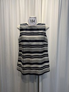 （分類：）位於 。 由 belovedclothesthrifts 提交（商品編號 1447337885，圖片 1）。簡介： 。