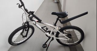 (Category: ) located in . Submitted by gargi (Listing ID 1447380747, Image 1). Description: .