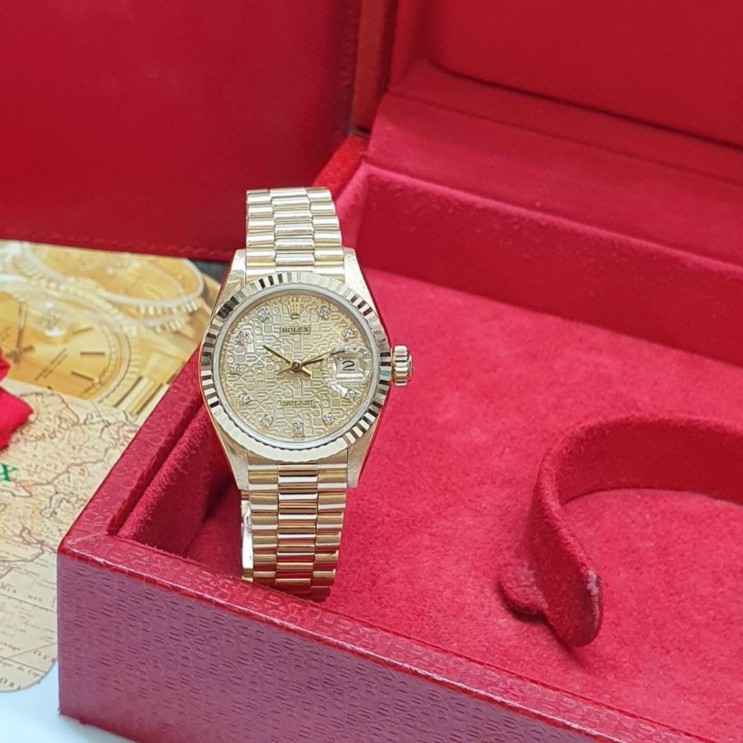 由 tcpawn7788 (刊登 ID 1447377880，圖片 2) 提交，位於 高雄市 (Kaohsiung) 的 【大眾名錶】ROLEX勞力士 69178 Datejust 18K 蠔式女錶 電腦面盤 金色十鑽紀念面盤 台灣保單 大眾名錶G348 (類別：手錶)，說明：【大眾名錶】ROLEX勞力士 69178 Datejust 18K 蠔式女錶 電腦面盤 金色十鑽紀念面盤 台灣保單 錶徑26mm 自動上鍊 18K金材質 防水100米 X字頭 原廠盒單齊全 保養完成。