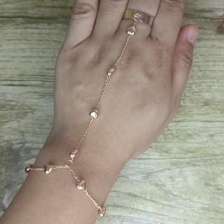 (Category: ) located in . Submitted by moon_shop_offers (Listing ID 1447390090, Image 1). Description: .