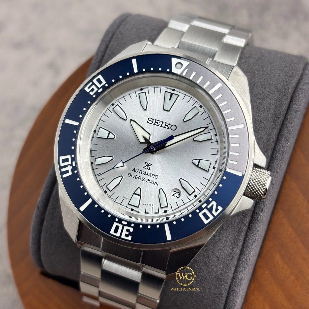 Seiko Prospex Samurai HBB001K1 HBB001 (Category: Men's Watches) located in Manila. Submitted by drhanlie (Listing ID 1447371988, Image 2). Description: Seiko Prospex HBB001K1 | HBB001 ⌚️ 145th Anniversary Limited Edition Samurai SRP: ₱37,250 ❌ FOR ONLY ₱33,490 ✅ Specs: Movement: 4R35 Automatic (manual winding) Crystal: Sapphire crystal with magnifier Case Size: 41.7mm Thickness: 12.3mm Lug-to-lug: 49.5mm Water Resistance: 200m Diver’s Power Reser