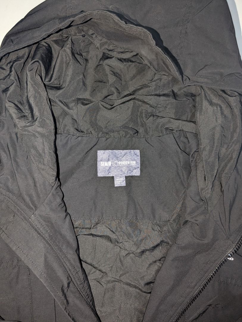 SEMIR WINDBREAKER JACKET (Category: Coats, Jackets and Outerwear) located in San Fernando. Submitted by driploop.ph (Listing ID 1447442434, Image 2). Description: All item details are provided in the first photo. Kindly review before sending an inquiry. 🚚 Ships via J&T Express 📍San Fernando, Pampanga.