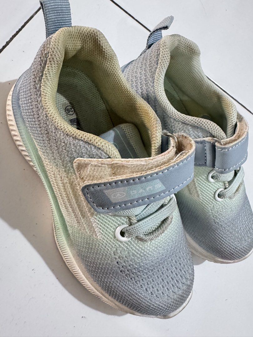 Sepatu DANS (Kategori: Orang Tua, Bayi & Anak - Lainnya) berada di Semarang. Dikirim oleh prelovedbyme_fhi (ID iklan 1447303578, Gambar 2). Deskripsi: Sepatu DANS blue Sz 26 .