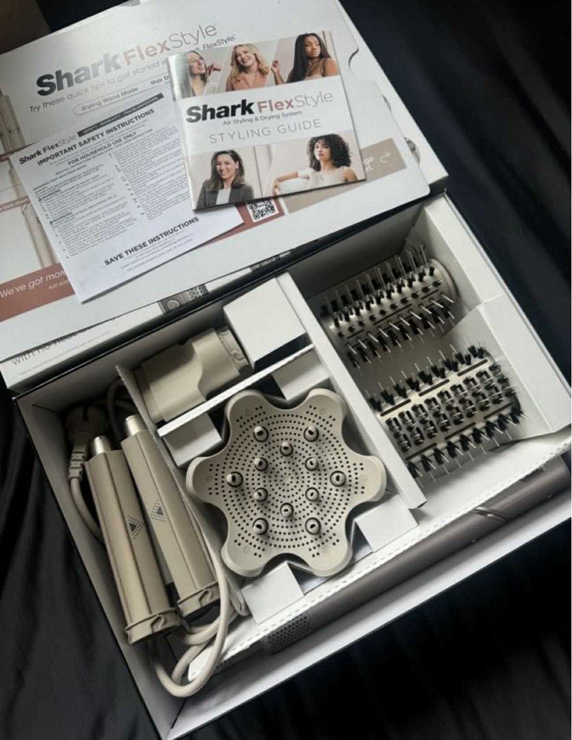 Shark styleflex (Category: Hair Accessories) located in Muntinlupa City. Submitted by sofia.a03 (Listing ID 1447355661, Image 1). Description: .