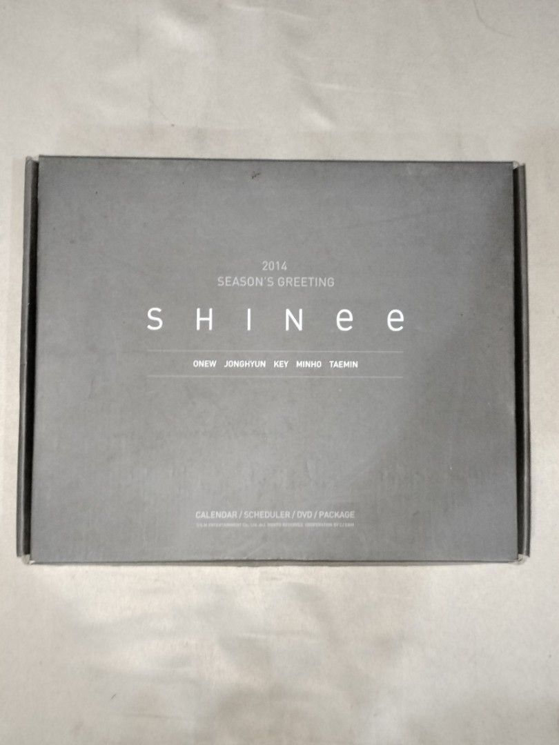Shinee 2014 Season's Greetings (Category: CDs & DVDs) located in Bacoor. Submitted by emhpathy (Listing ID 1447464696, Image 2). Description: complete inclusions never been used.