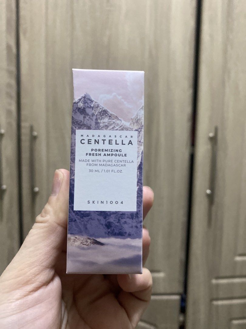 SKIN1004 Madagascar Centella Poremizing Fresh Ampoule 30ml (Category: Face Care) located in Rizal. Submitted by skincarehaulph (Listing ID 1447414740, Image 1). Description: - SKIN1004 Madagascar Centella Poremizing Fresh Ampoule - Made with pure Centella from Madagascar - Effectively soothes skin - Helps minimize the appearance of pores - Balances skin's oil and moisture - Size: 30ml - Origin: Made in Korea.