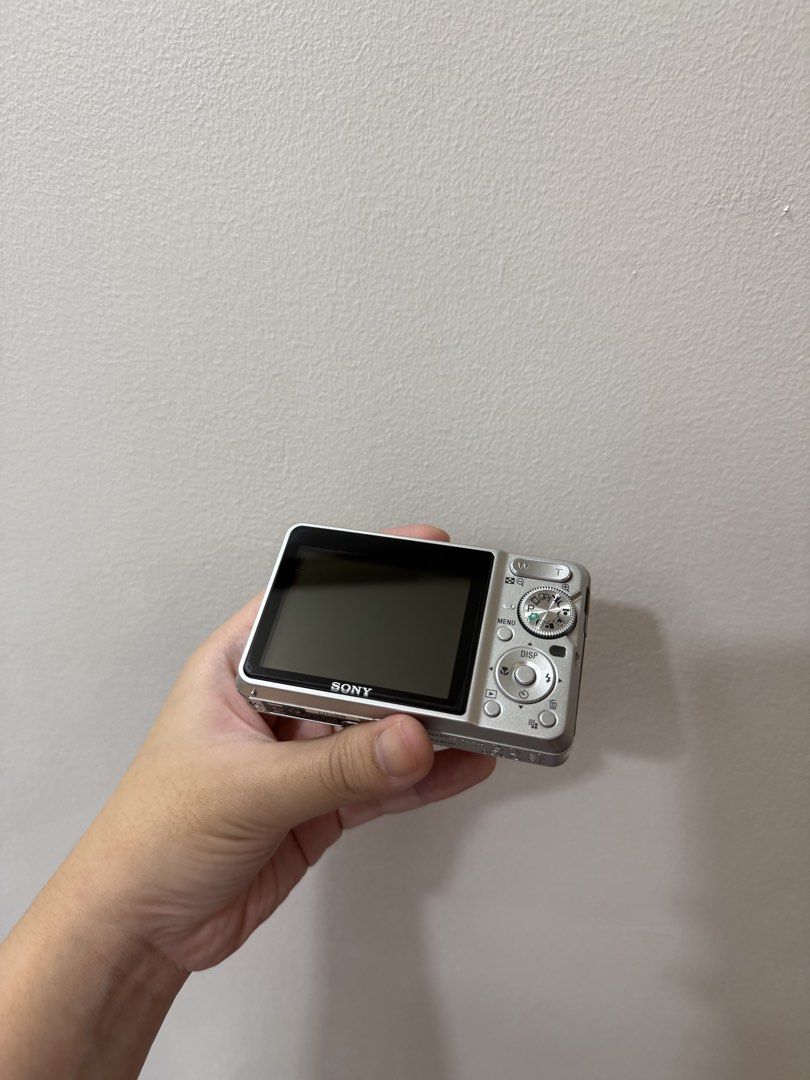 Sony Cyber-shot DSC-S750 Digital Camera (Category: Cameras) located in Manila. Submitted by k4tchiii (Listing ID 1447298509, Image 3). Description: rfs - upgrading no damages, scratches at all. dm for sample pics inclusions: ⋆˚꩜｡battery ⋆˚꩜｡charger ⋆˚꩜｡sd card ⋆˚꩜｡pouch loc : las pinas city.