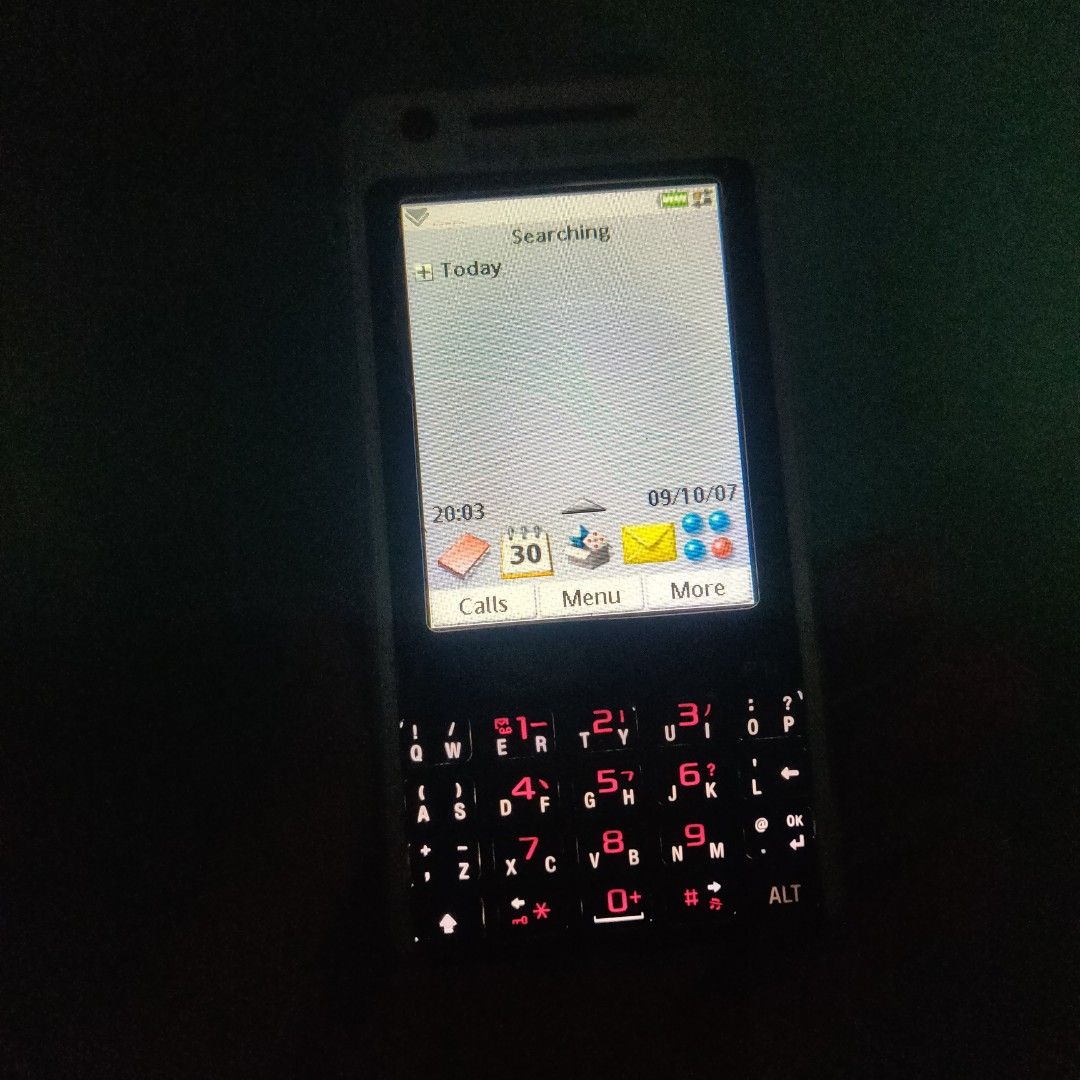 Sony Ericsson P1i (Category: Early Generation Mobile Phones) located in Sitiawan. Submitted by tasteless_ratatouille (Listing ID 1447361279, Image 2). Description: - Classic Sony Ericsson P1i PDA phone - Features a full QWERTY keyboard - Screen has visible scratches - Ideal for collectors or retro phone lovers - Touch problem - No pen postage available..