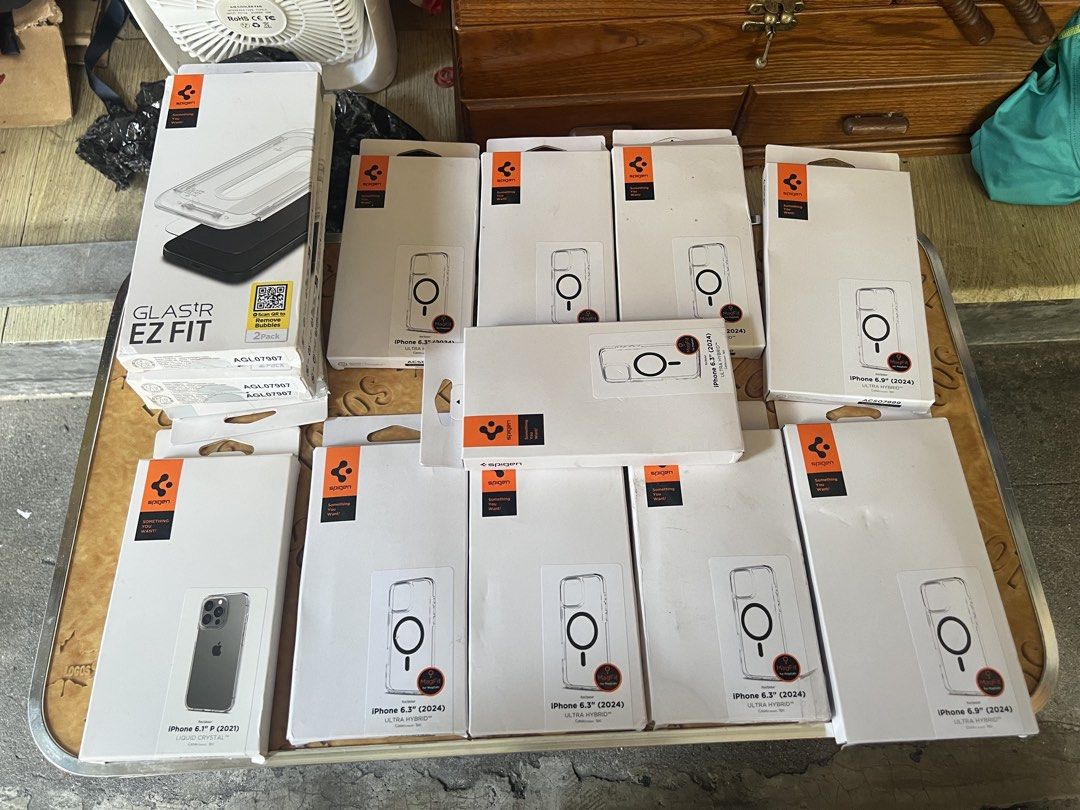 Spigen Cases and Screen Protectors For i Phone (Category: Cases & Sleeves) located in Manila. Submitted by babesdohaylo (Listing ID 1447334414, Image 1). Description: Spigen Cases and Screen Protectors For i Phone Available For P 450 each Only! FB Page: The Boot Shop Ph Location: Bambang Market Tondo Manila Stall # 8 For Appointment Only .