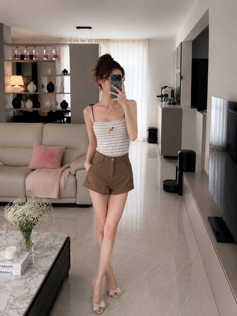 Stripe Cami Top (Category: Other Tops) located in Kuala Lumpur. Submitted by shereen_tingting (Listing ID 1447349702, Image 1). Description: * S-M * Like new * Worn once * No defects.
