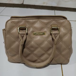 (Kategori: ) berada di . Dikirim oleh bekasisecondstore (ID iklan 1447436697, Gambar 1). Deskripsi: .