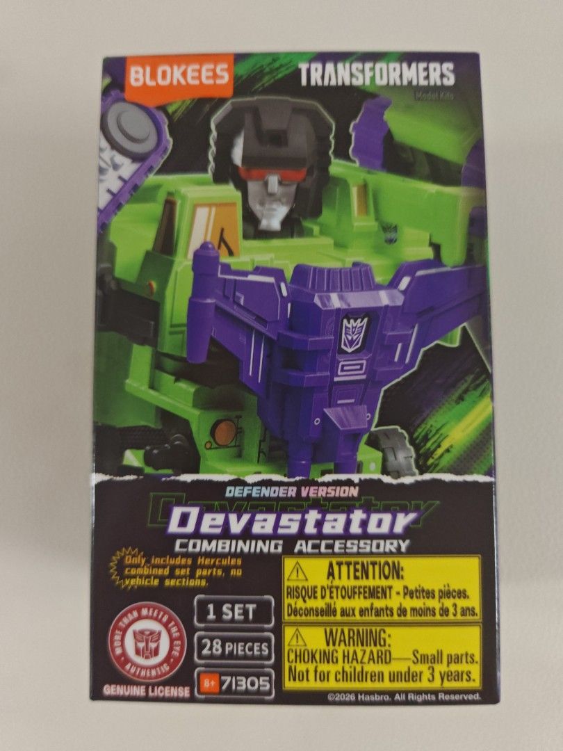 Transformers Devastator Combining Accessory - Defender Version (Category: Toy Figures) located in Singapore. Submitted by hyperamos (Listing ID 1447419586, Image 1). Description: - Transformers Devastator Combining Accessory, Defender Version - 28-piece set - Includes combining parts ONLY for Devastator (vehicle sections not included) - Perfect for completing your Devastator collection - Original Hasbro product .