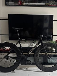 (Category: ) located in . Submitted by bry.bikes (Listing ID 1447432207, Image 1). Description: .
