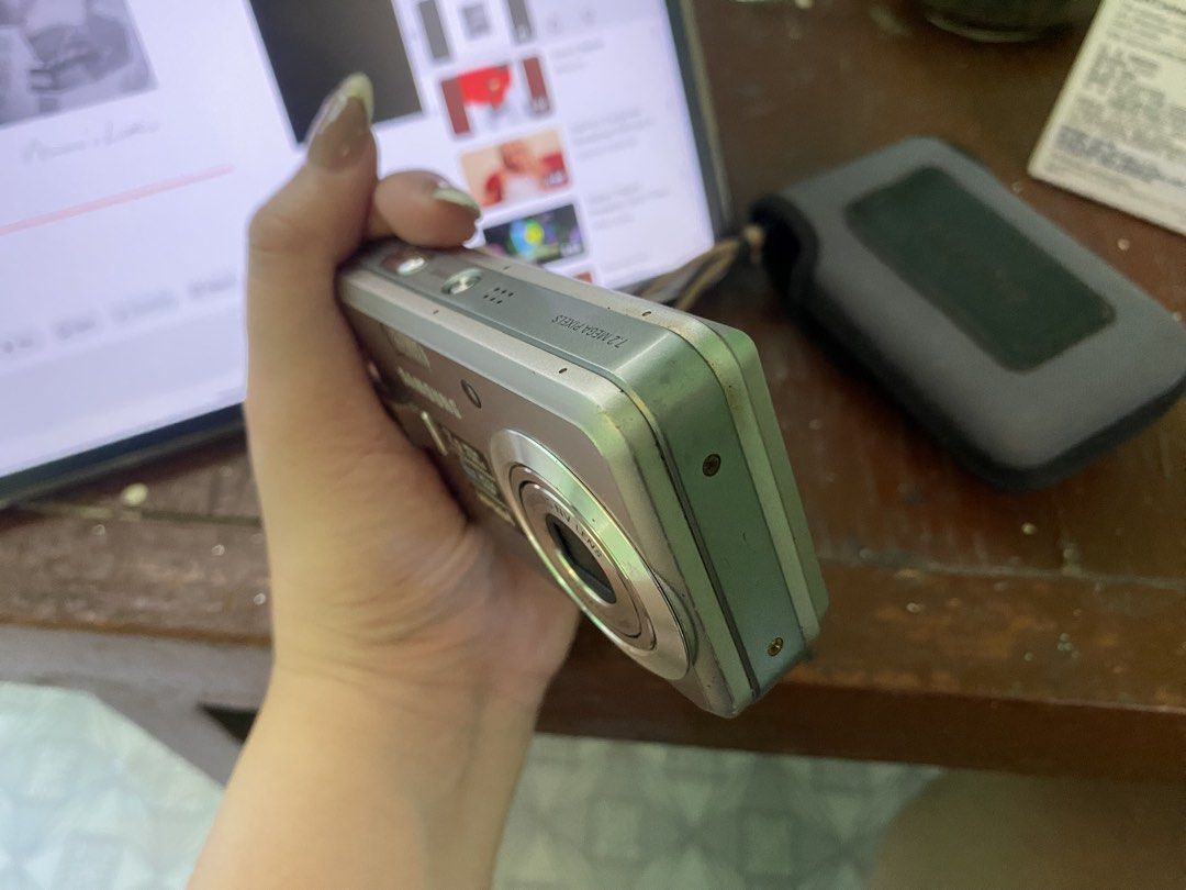 Untested DigiCam Samsung (Category: Cameras) located in Sogod. Submitted by dindie_ (Listing ID 1447308092, Image 3). Description: Untested digicam! No batt & memory card. Buy at ur own risk .