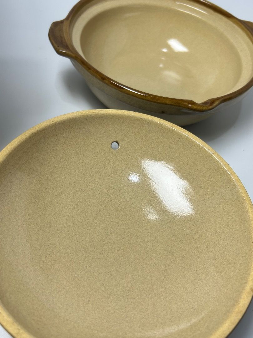 Vintage Ceramic Casserole Dish with Lid - Vegetable Design (Category: Cookware & Accessories) located in Taguig. Submitted by Rare_findsmnl (Listing ID 1447467509, Image 3). Description: Clay pot with Spout. ₱500 8.5” including the handle 7.5” w/o the handle H:5” NOTE: Selling low With hair line - Adorable ceramic casserole dish with lid. - Features a charming hand-painted vegetable design on the lid. - Equipped with two convenient handles for ea