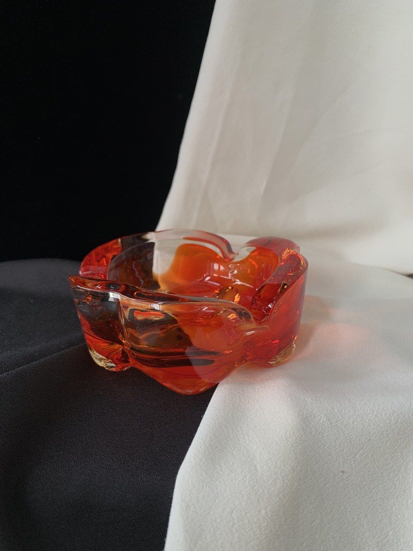 ✨VINTAGE CIRCA 1950S - 1960S 2” RED ORANGE AMBER HANDBLOWN MURANO STYLE TEXTURED ART GLASS ASHTRAY / TRINKET DISH / DECOR BOWL✨ (Category: Vases & Decorative Bowls) located in Kuala Lumpur. Submitted by dillythriftstore (Listing ID 1447380155, Image 1). Description: 📦 PRICE INCLUDING POSTAGE WITHIN MALAYSIA 📦 HARGA TERMASUK POS SELURUH MALAYSIA ✨VINTAGE CIRCA 1950S - 1960S 2” RED ORANGE AMBER HANDBLOWN MURANO STYLE TEXTURED ART GLASS ASHTRAY / 