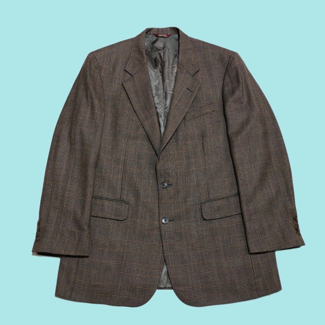 Vintage Corbin for Dillard's Plaid Blazer (Category: Coats, Jackets and Outerwear) located in Dinalupihan. Submitted by senkustuff (Listing ID 1447341565, Image 1). Description: - Classic plaid blazer by Corbin - Exclusively for Dillard's - Traditional two-button closure - Flap pockets - Smooth grey interior lining - Made in the U.S.A. of imported fabric - Professional dry clean only Dimes Length:34 Width :23 Shoulder:19 Sleeves:26 📌Color may du