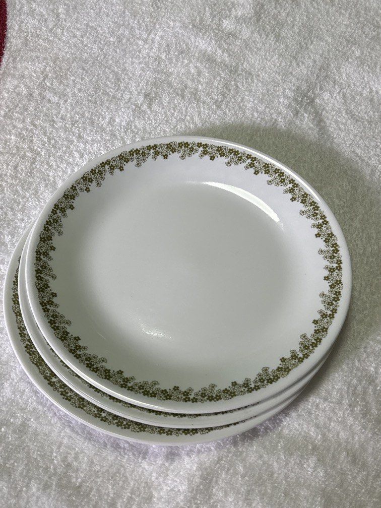 Vintage PYREX CRAZY DAISY DINNER PLATES (3 pcs)