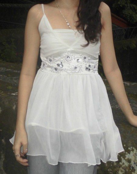white dress (Category: Dresses) located in Manila. Submitted by dprjas (Listing ID 1447458621, Image 3). Description: .