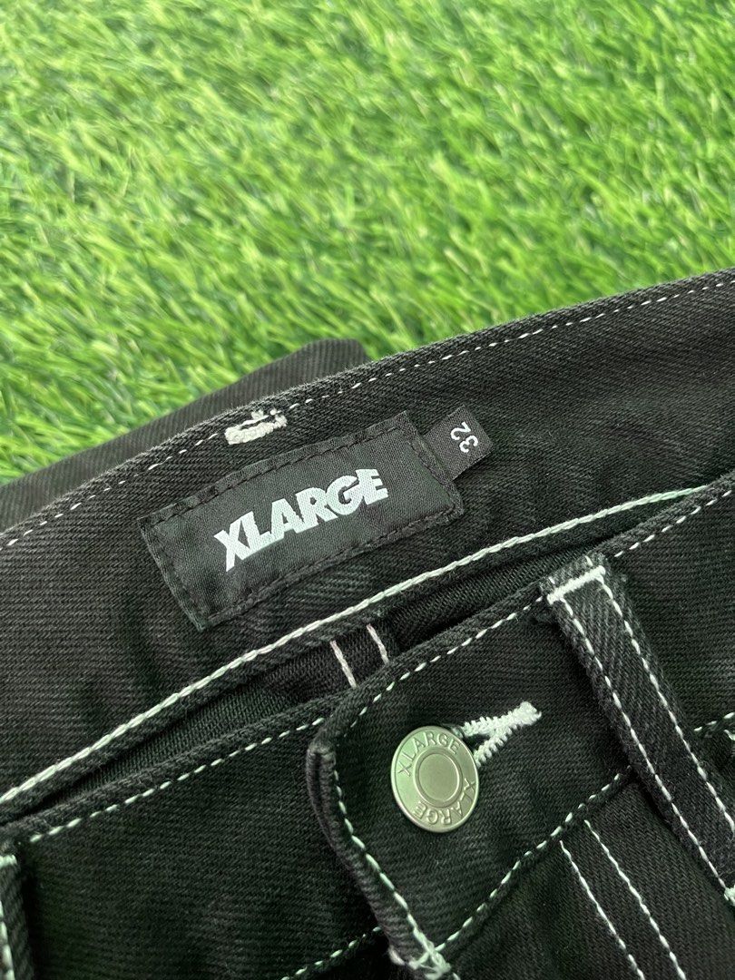 Xlarge Jeans (Category: Jeans) located in Manila. Submitted by borjajarde50912 (Listing ID 1447315341, Image 3). Description: Xlarge pants dice embroid Size 32 Good condi ₱1500 Qc.