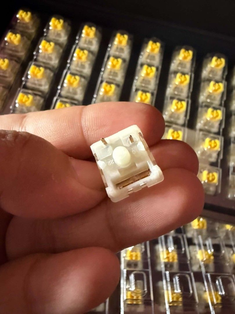 Royal Kludge Yellow Switch (Category: Computer Keyboard) located in Quezon City. Submitted by rencaceres (Listing ID 1447435958, Image 3). Description: Royal Kludge Yellow Switch 81pcs 5pins -PHP850.00 No Issue, Good as New RFS: nagpalit ng Akko purple switches Mode Of Payment: Gcash/ BPI Location: Pasong Tamo, Quezon City Shipping: LBC, Lalamove, Grab (shipping shouldered and risk by the buyer).