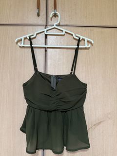 (Category: ) located in . Submitted by shaks_closet (Listing ID 1447445728, Image 1). Description: .
