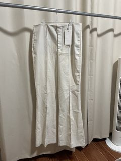 (Category: ) located in . Submitted by tinycloset__ (Listing ID 1447415827, Image 1). Description: .