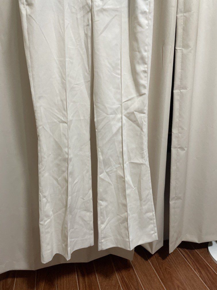 ZARA FLARED TROUSER BNWT (Category: Other Bottoms) located in Makati City. Submitted by tinycloset__ (Listing ID 1447415827, Image 3). Description: ZARA FLARED LINEN TROUSER BNWT M ON TAG.