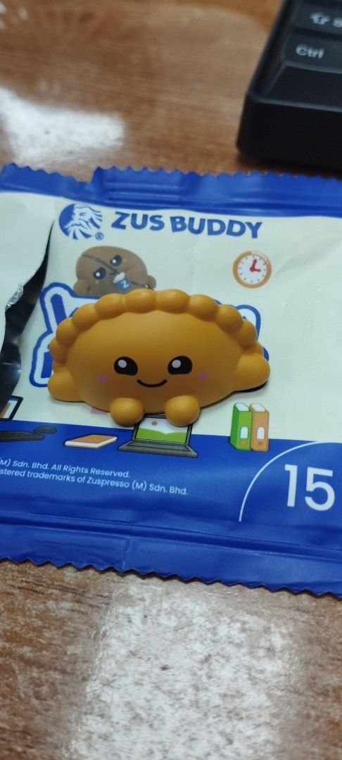 Zus hipper mama puff (Category: Designer & Blind Box Toys) located in Quezon City. Submitted by kvm30 (Listing ID 1447367479, Image 1). Description: willing to trade.